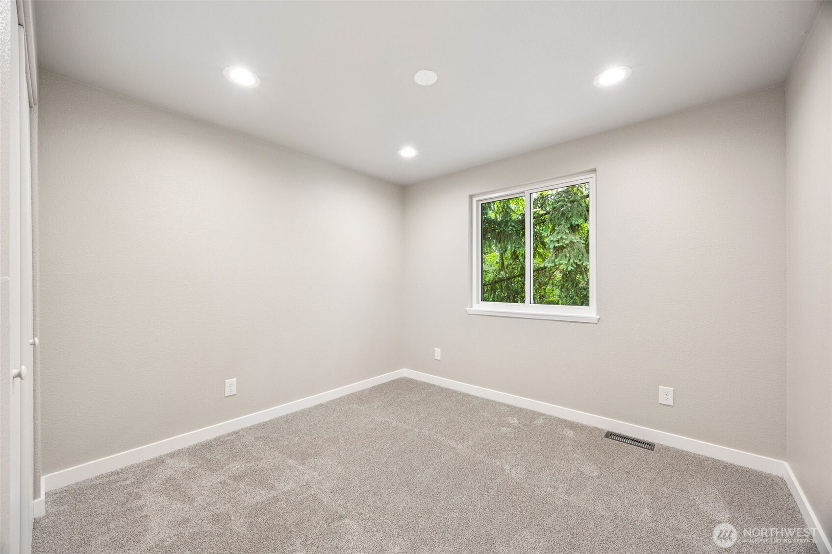 27319 226 Avenue Property Photo 16