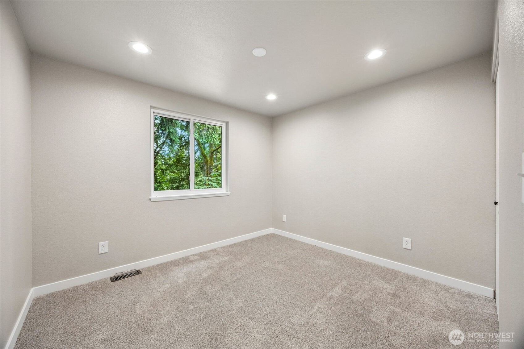 27319 226 Avenue Property Photo 18