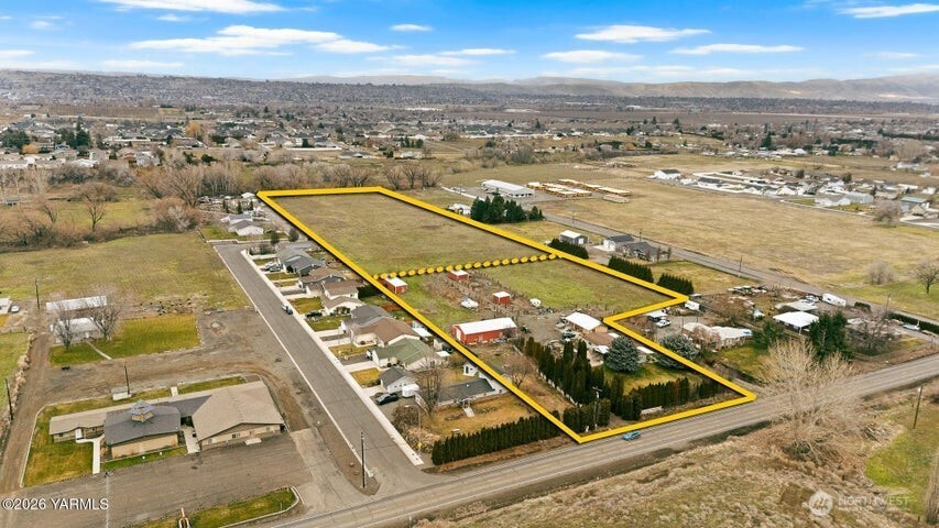 7703 Ahtanum Road Property Photo 1
