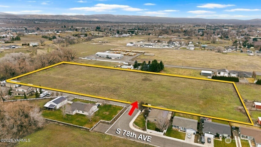 7703 Ahtanum Road Property Photo 2