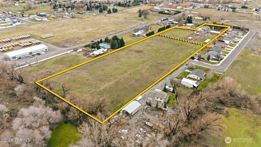 7703 Ahtanum Road Property Photo 3