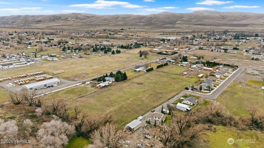 7703 Ahtanum Road Property Photo 10