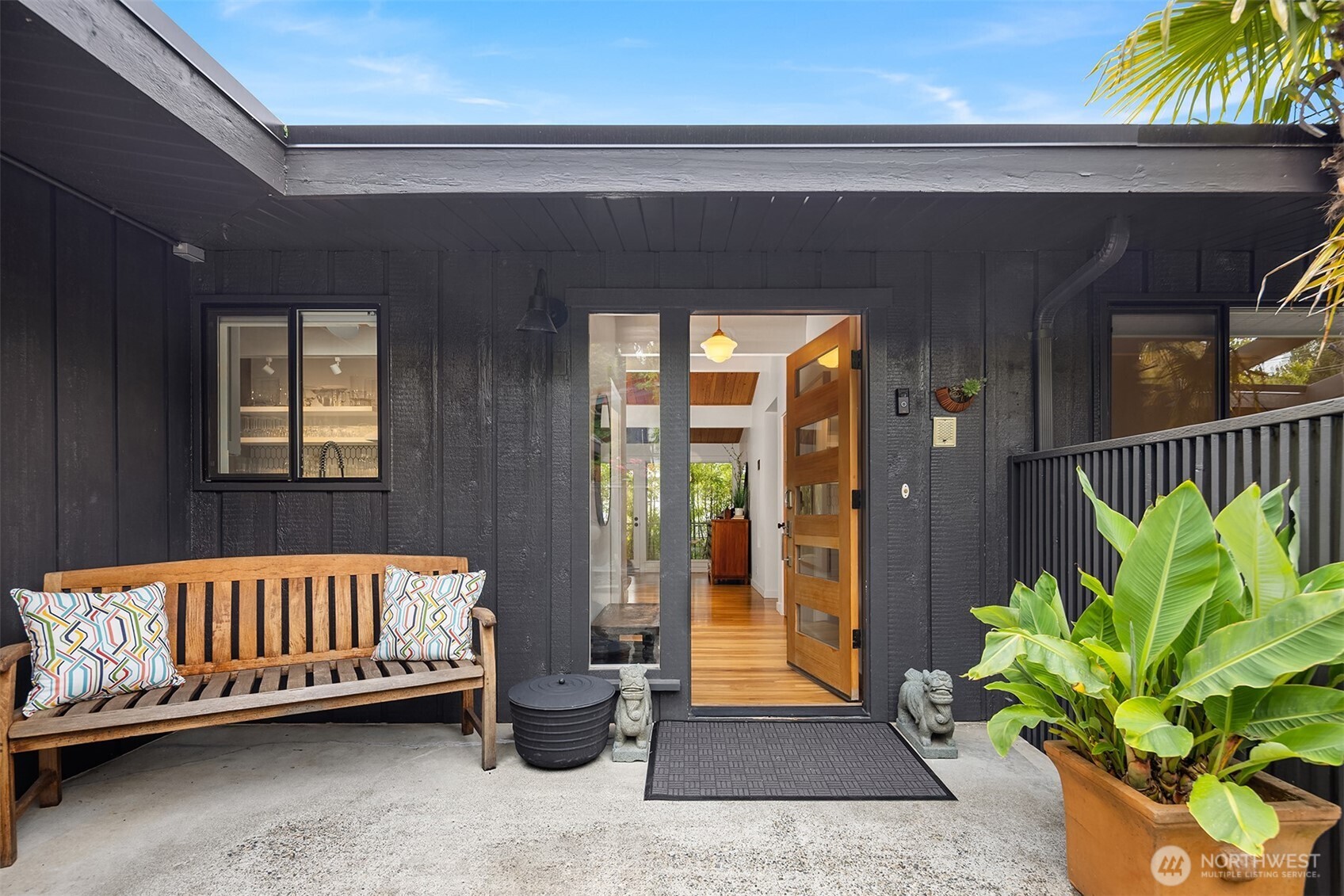 3727 77th Place Property Photo 1