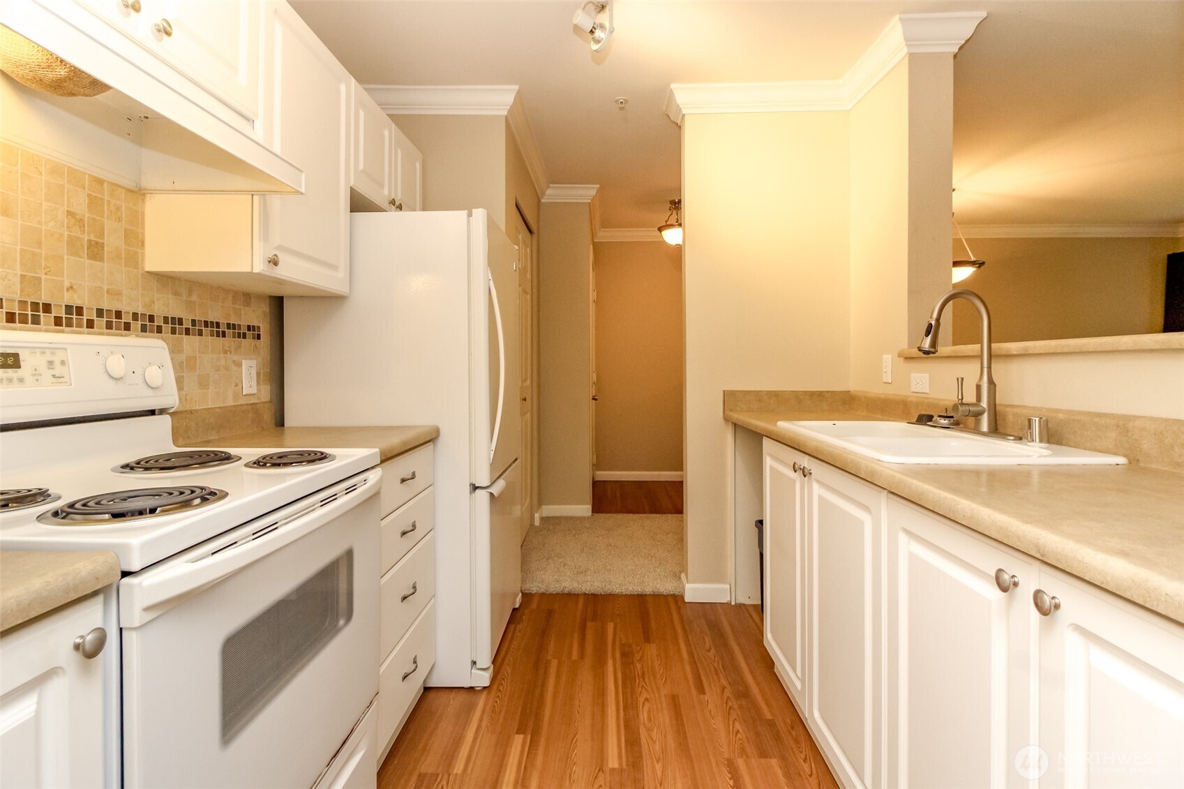 33020 10th Avenue D102 Property Photo 11