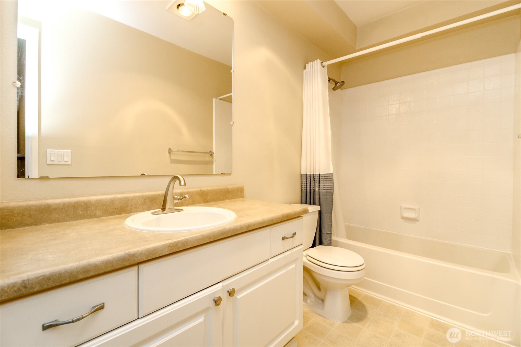 33020 10th Avenue D102 Property Photo 14