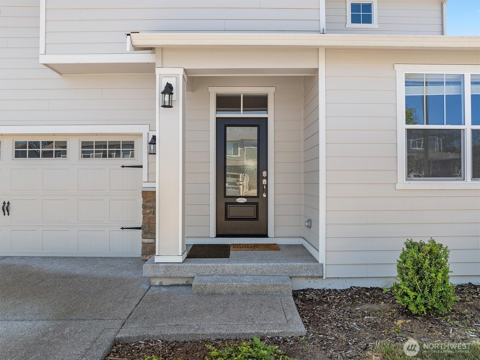 515 Clark Avenue Property Photo 3