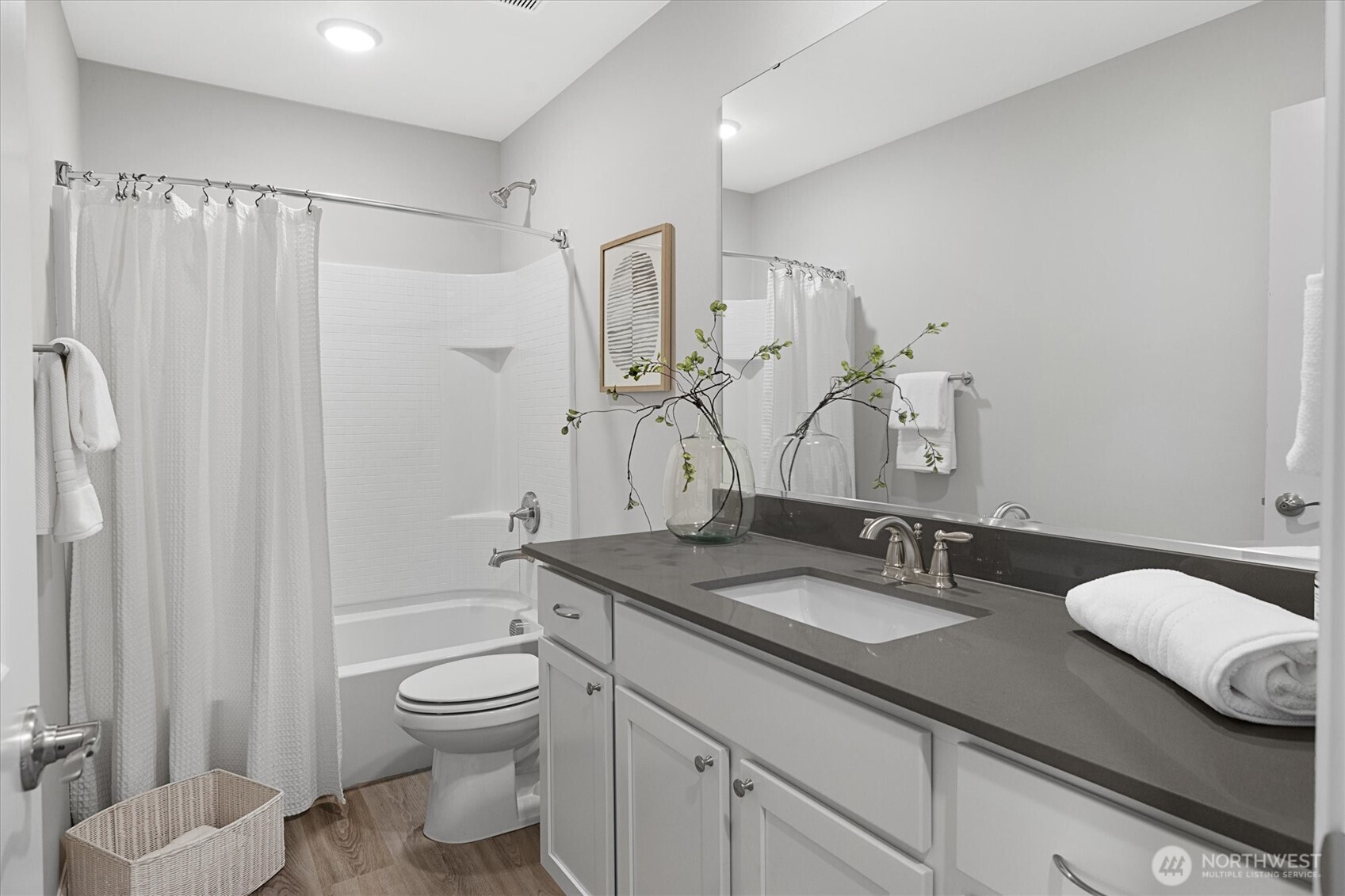 515 Clark Avenue Property Photo 26