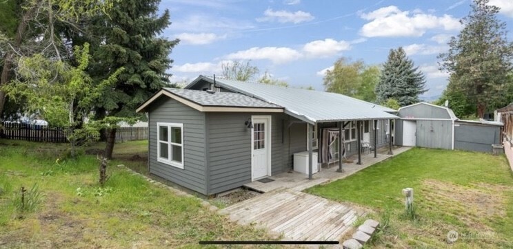 1591 Ne 3rd Street Property Photo 2