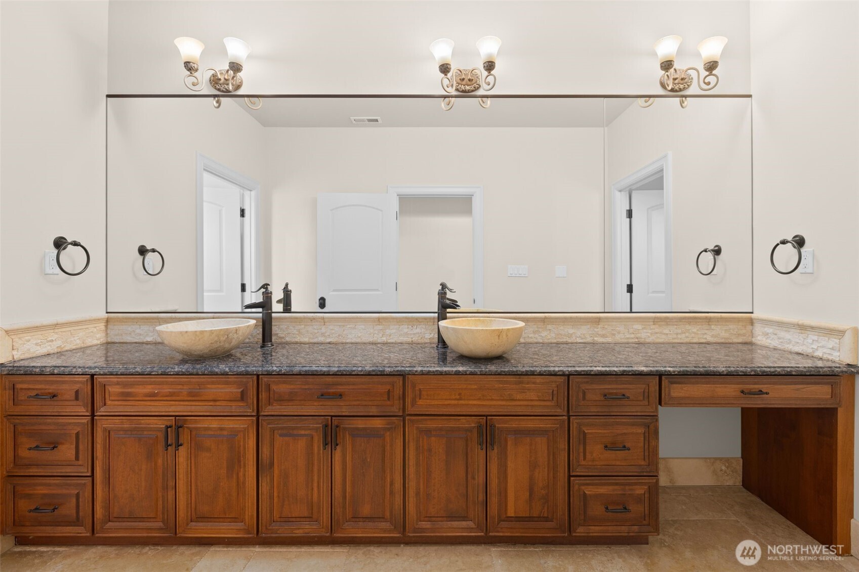 21125 Church Lake Drive Property Photo 25