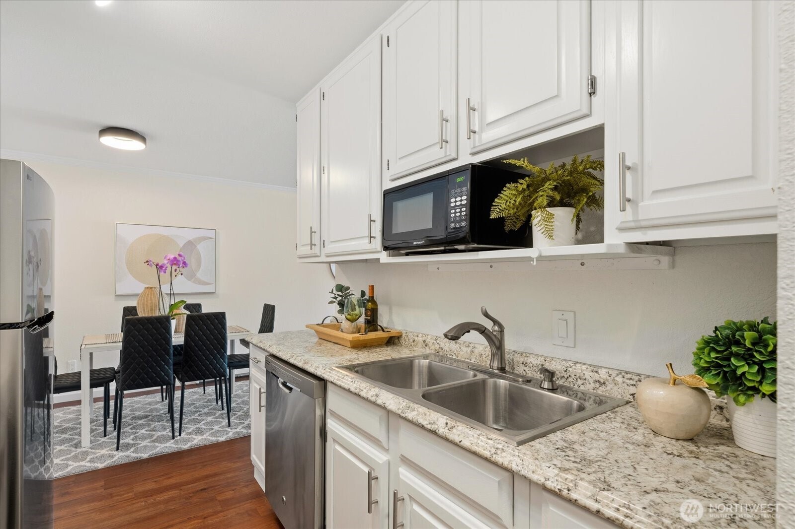 515 Lake Street 102 Property Photo 20