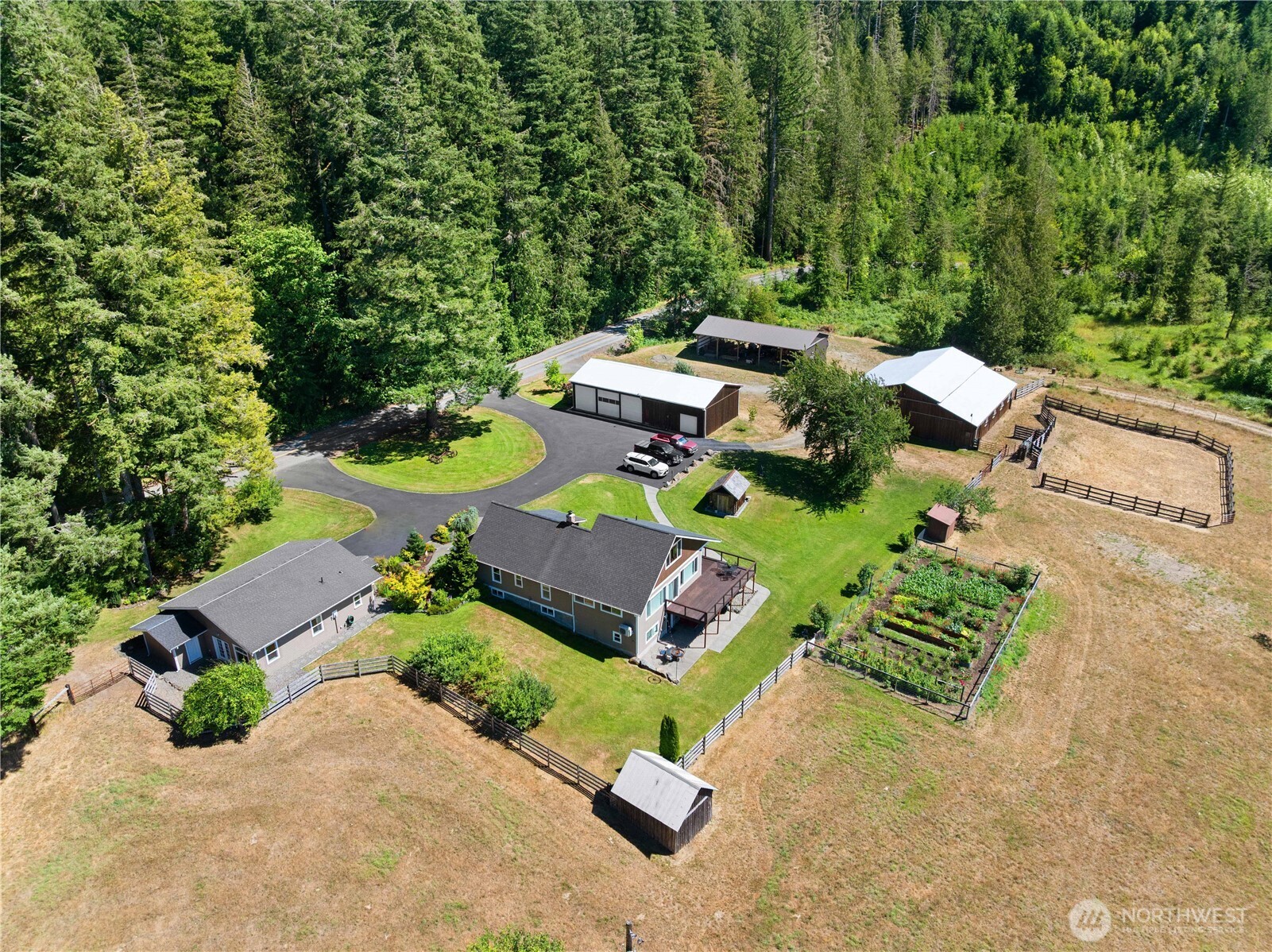 192 Skinner Road Property Photo 4