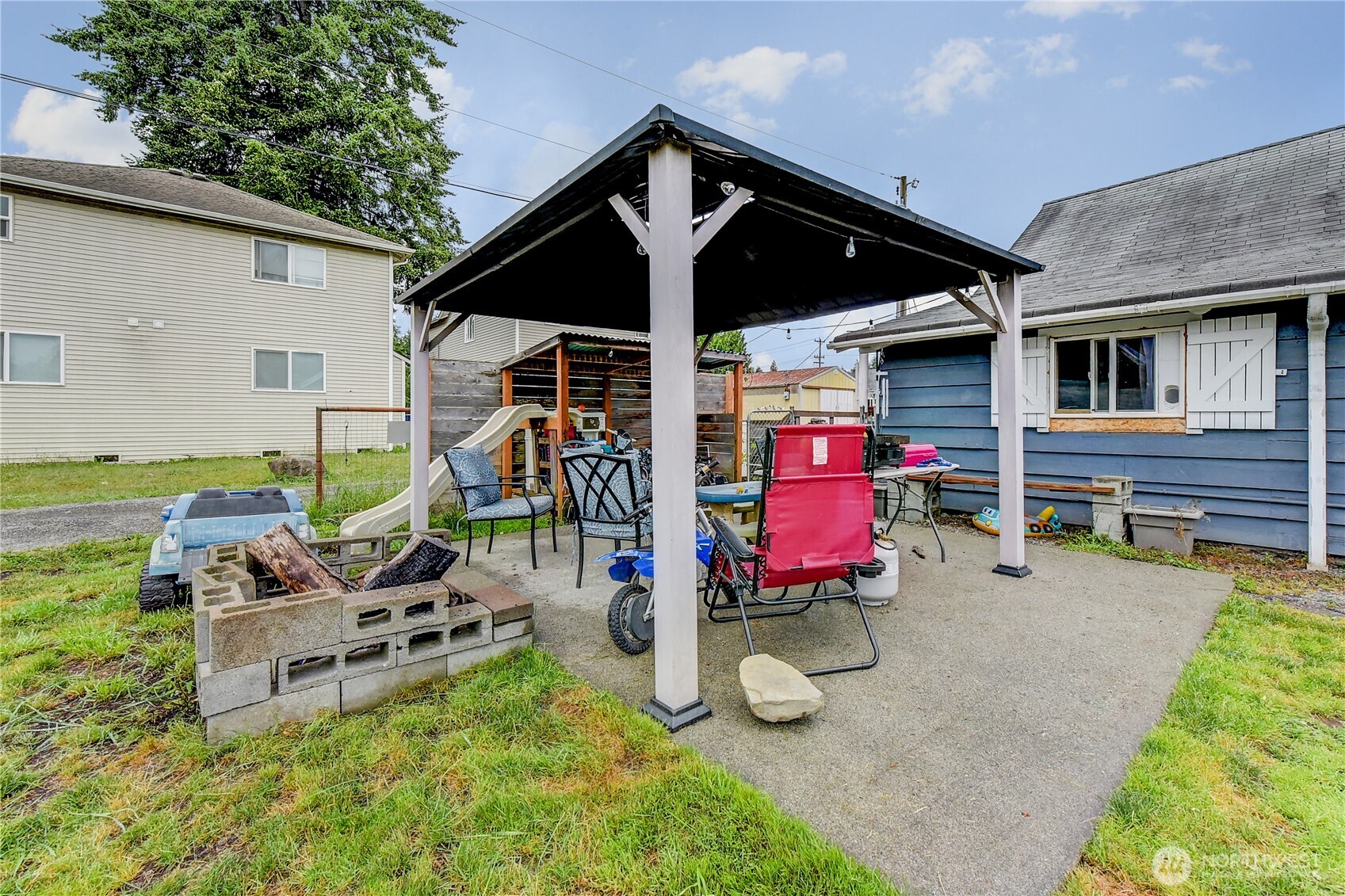 112 Cascade Avenue Property Photo 5