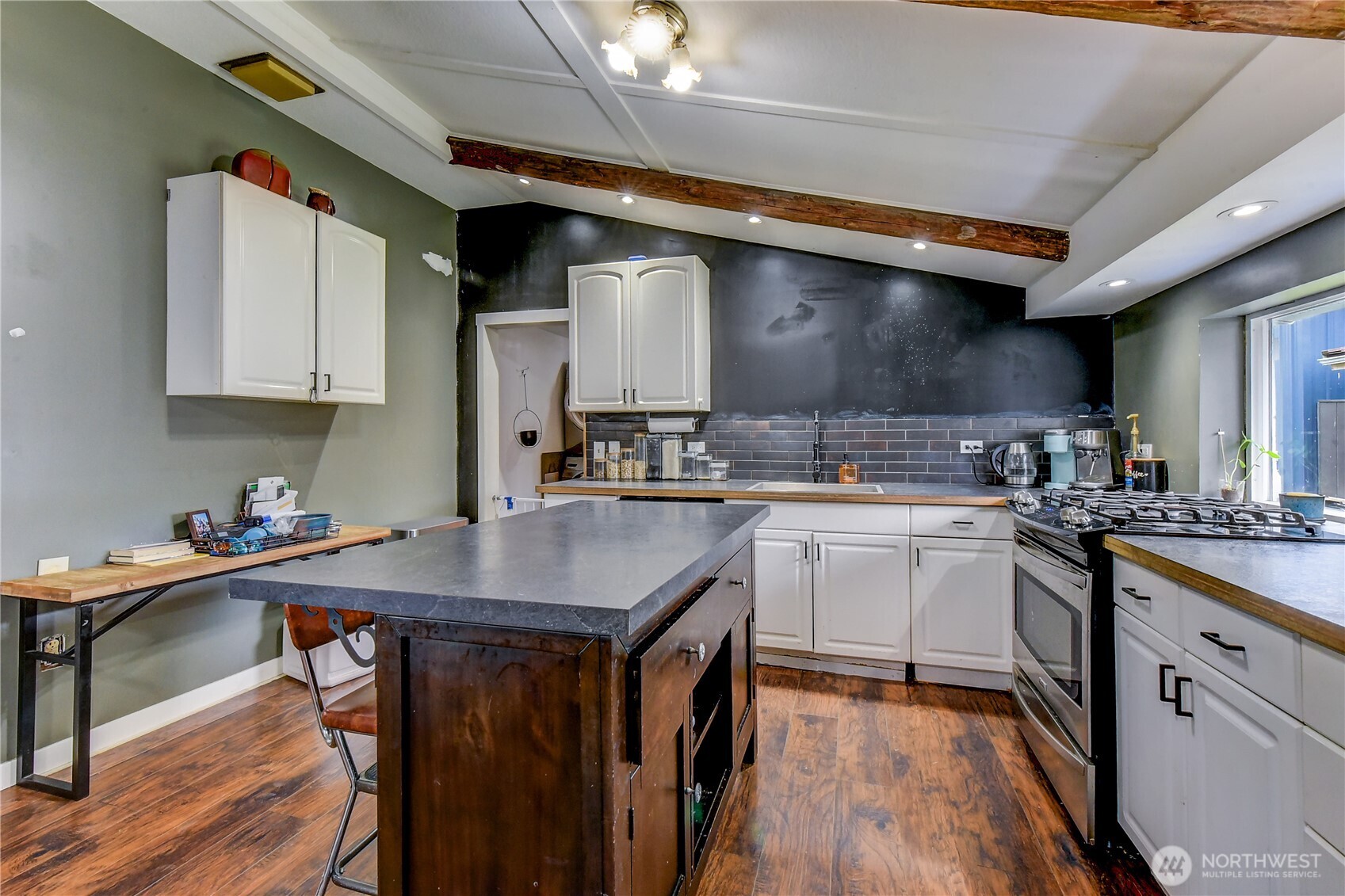 112 Cascade Avenue Property Photo 16