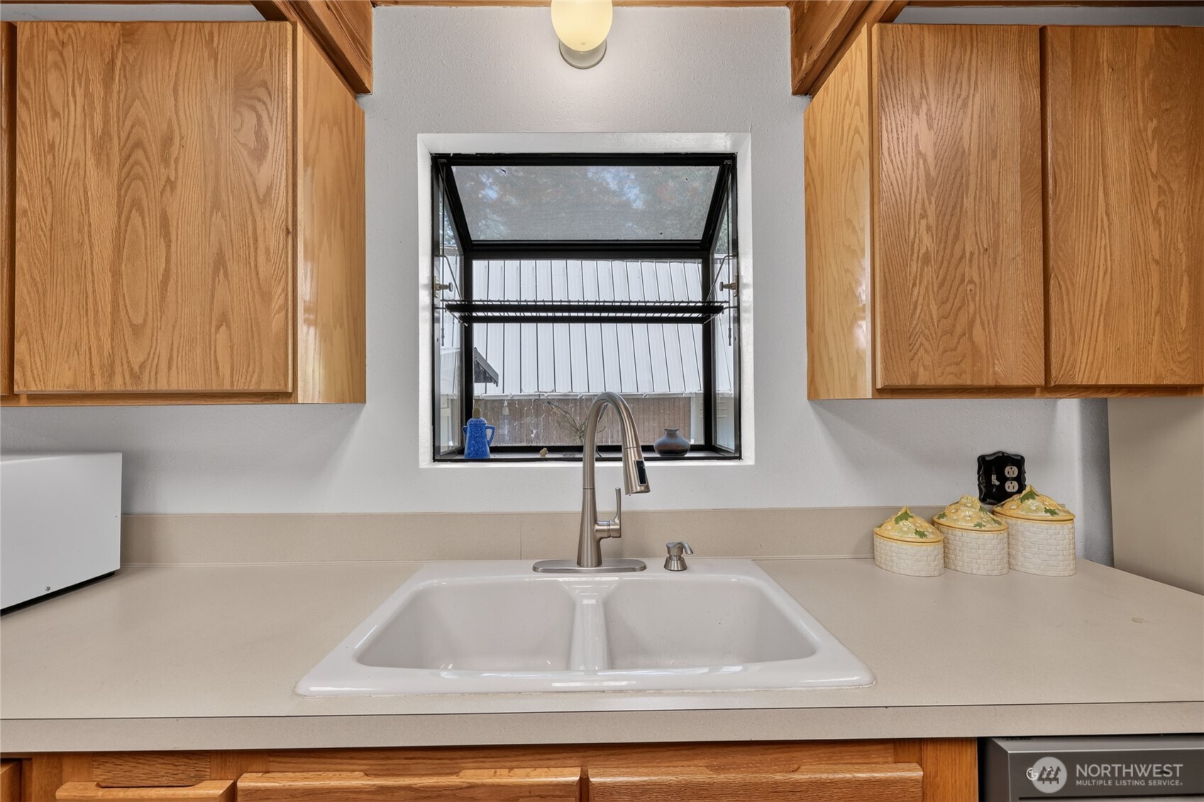 101 Cascade Drive Property Photo 11