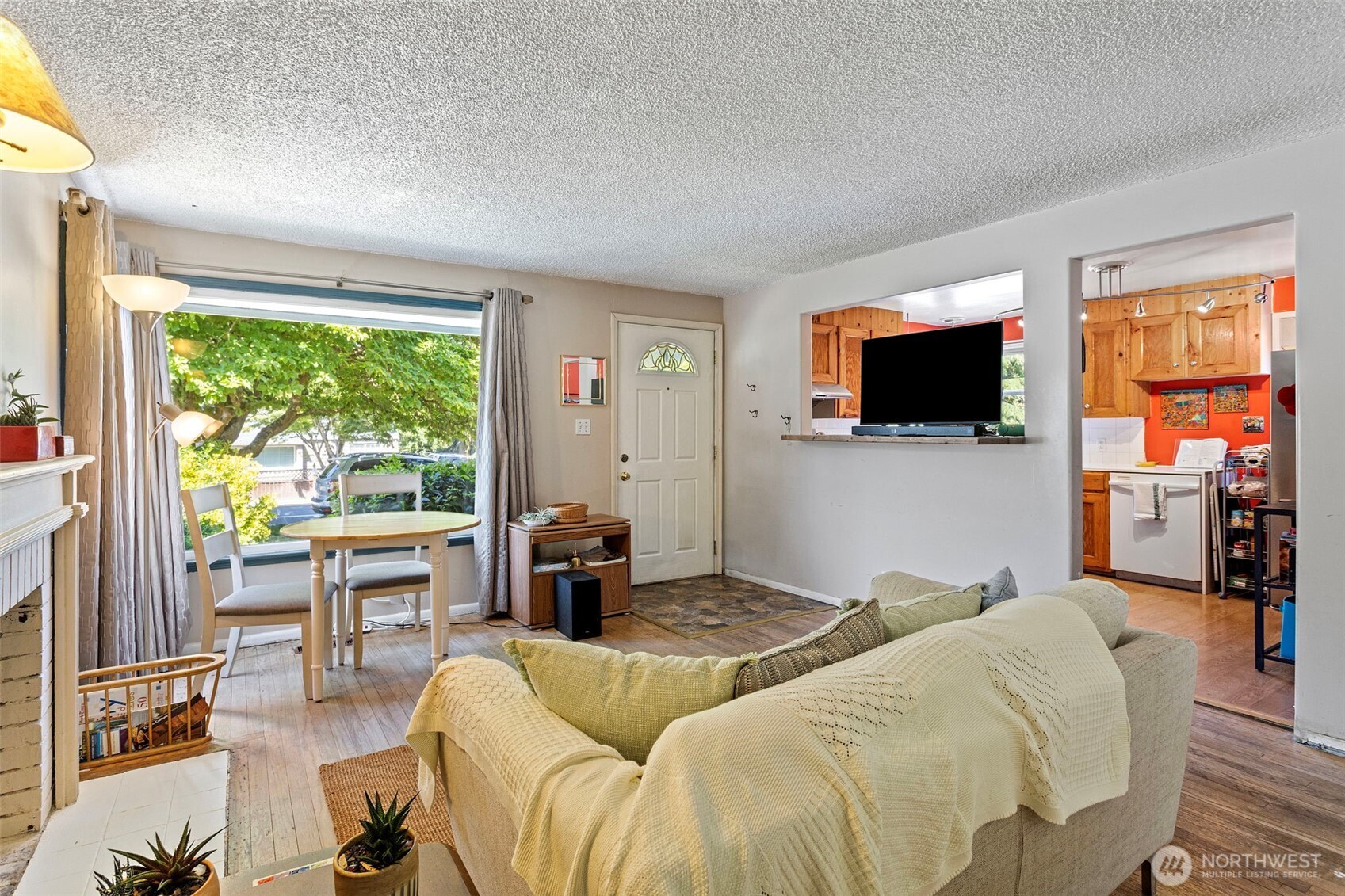 18042 10th Avenue Property Photo 6