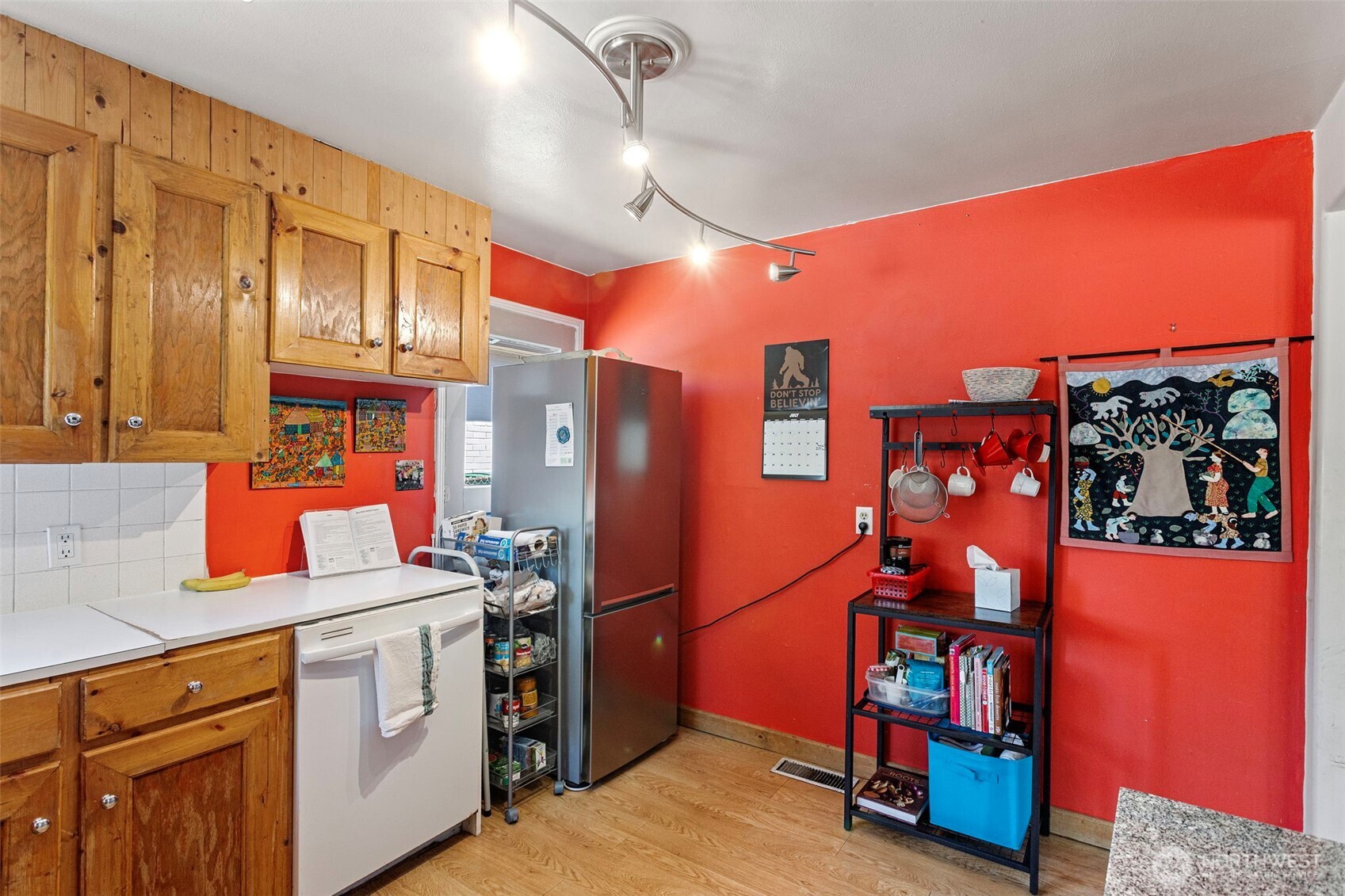 18042 10th Avenue Property Photo 10