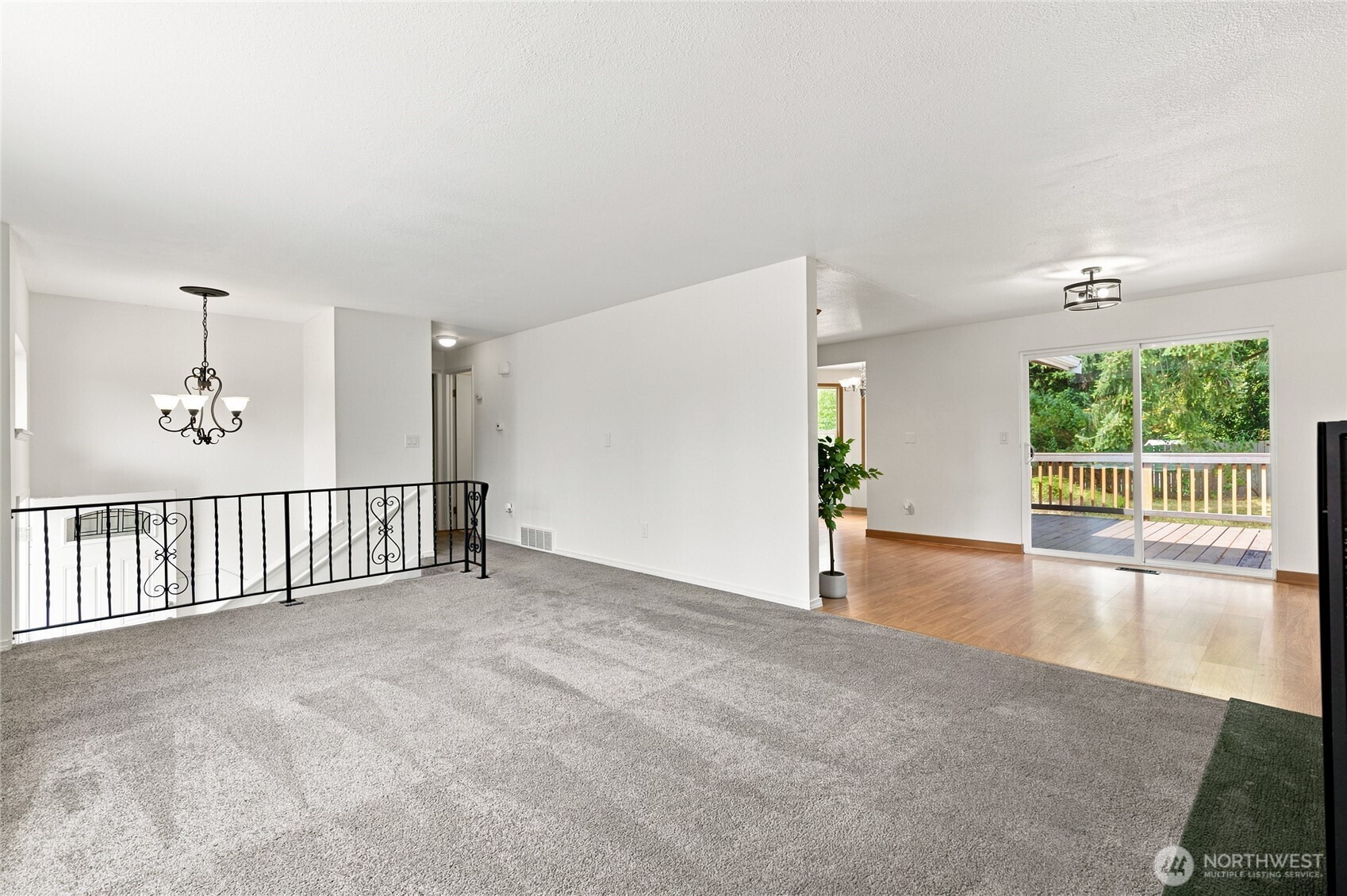 7910 Husky Way Property Photo 2