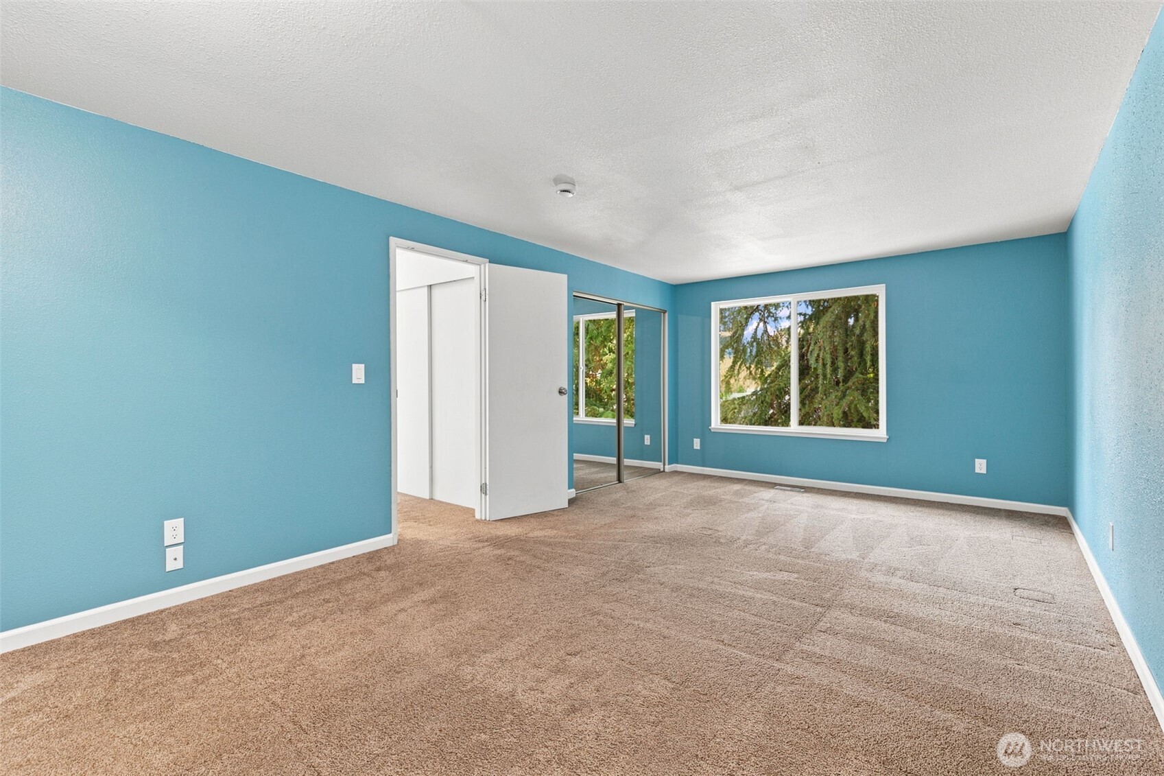 7910 Husky Way Property Photo 12