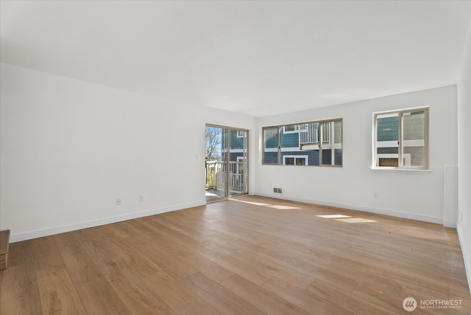 216 Broadway 3 Property Photo 4