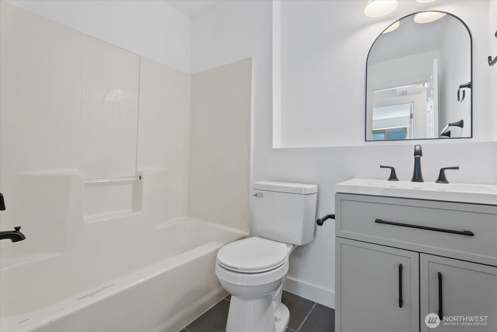 216 Broadway 3 Property Photo 9