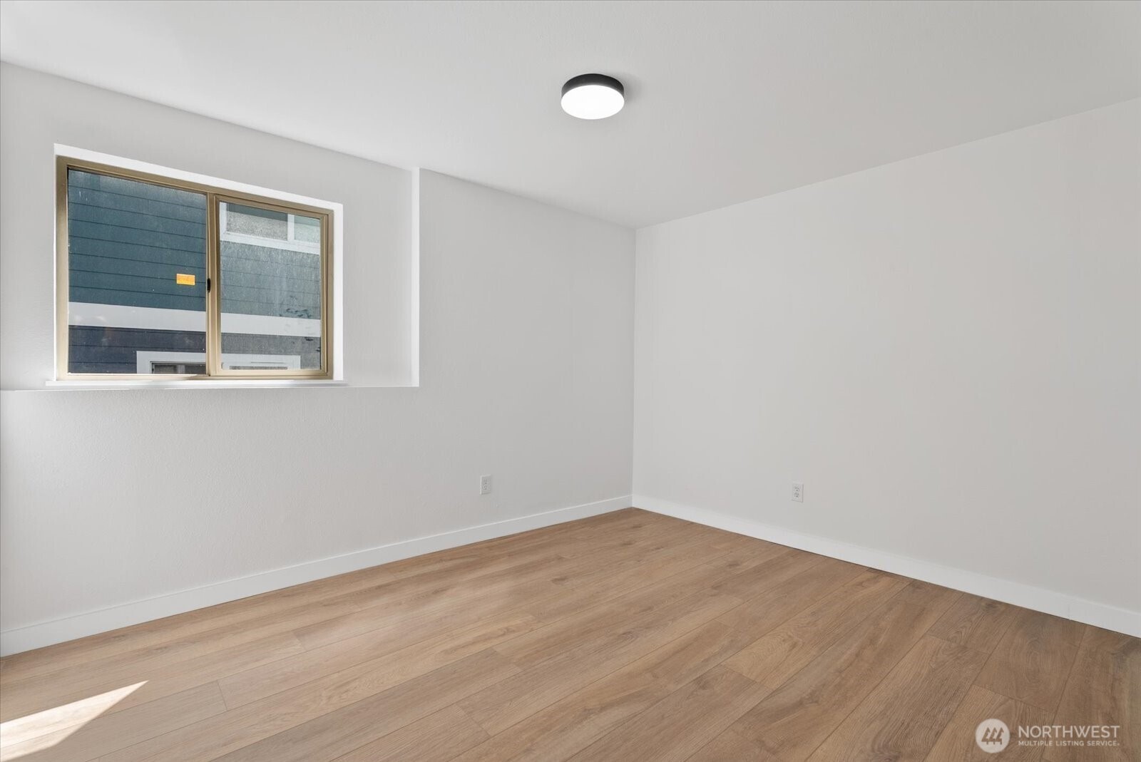 216 Broadway 3 Property Photo 11