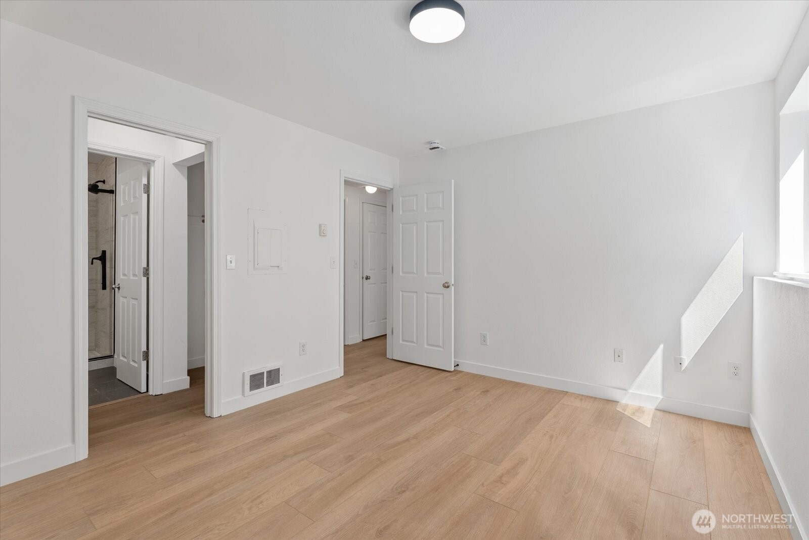 216 Broadway 3 Property Photo 14