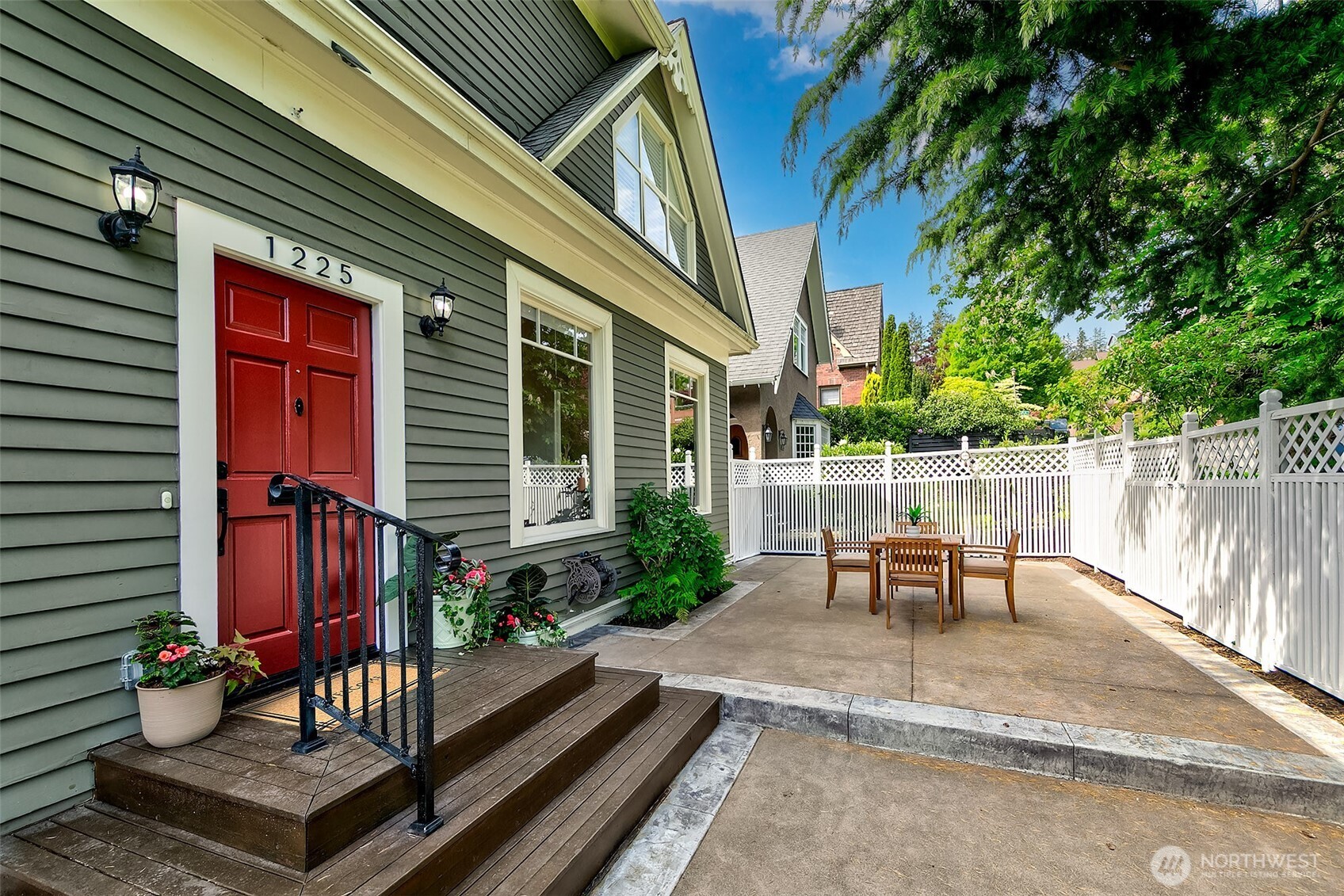 1225 9th Avenue Property Photo 3