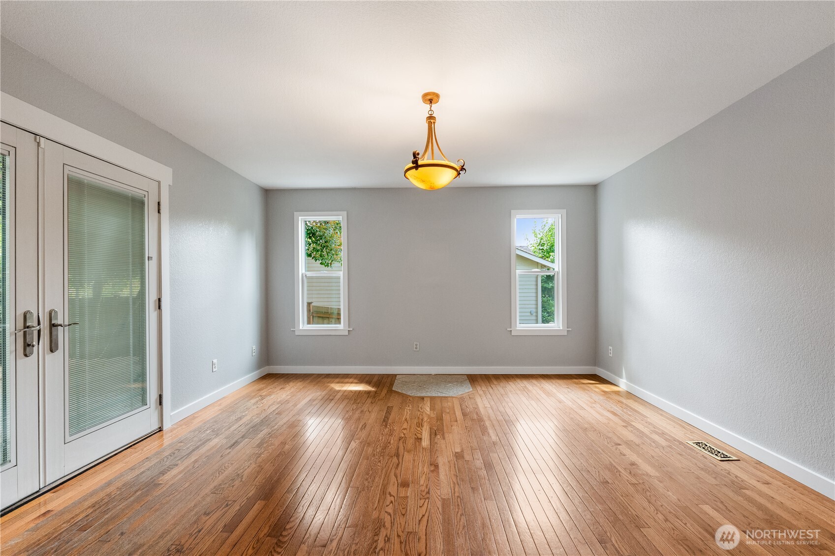 14818 4th Place Property Photo 12