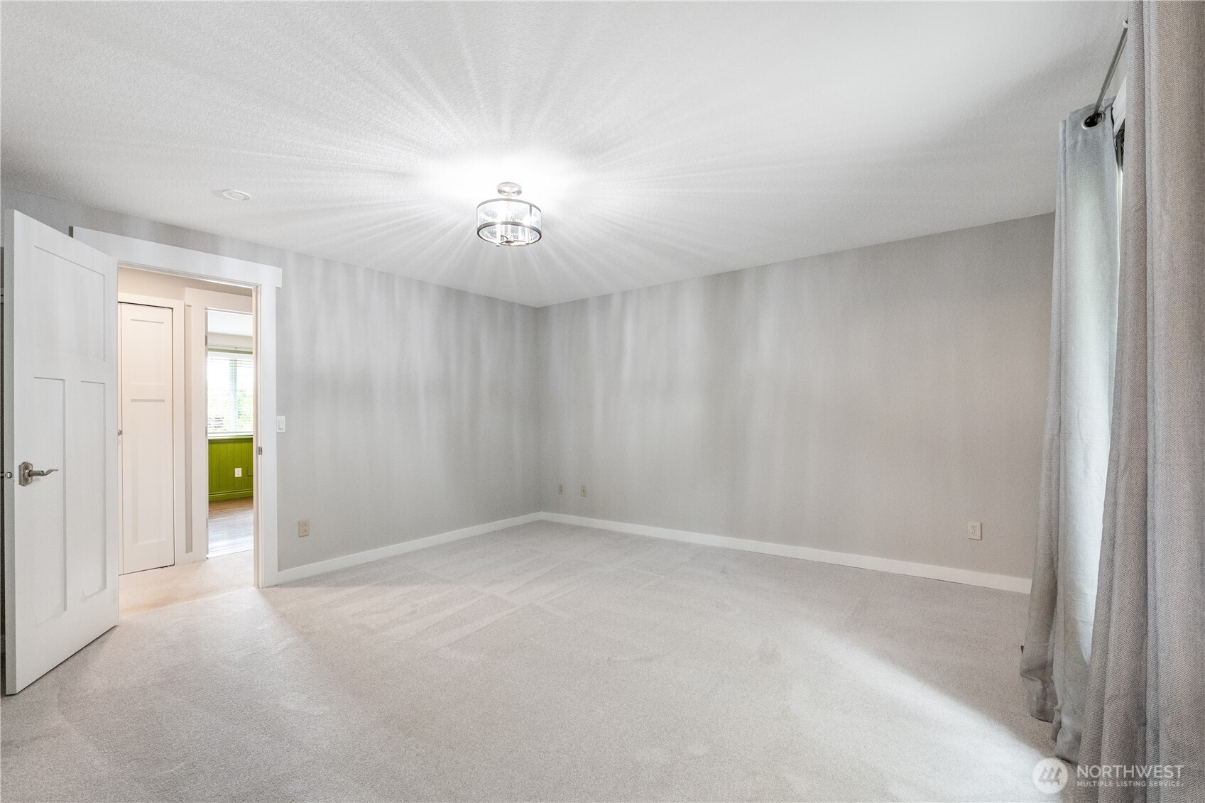 14818 4th Place Property Photo 18