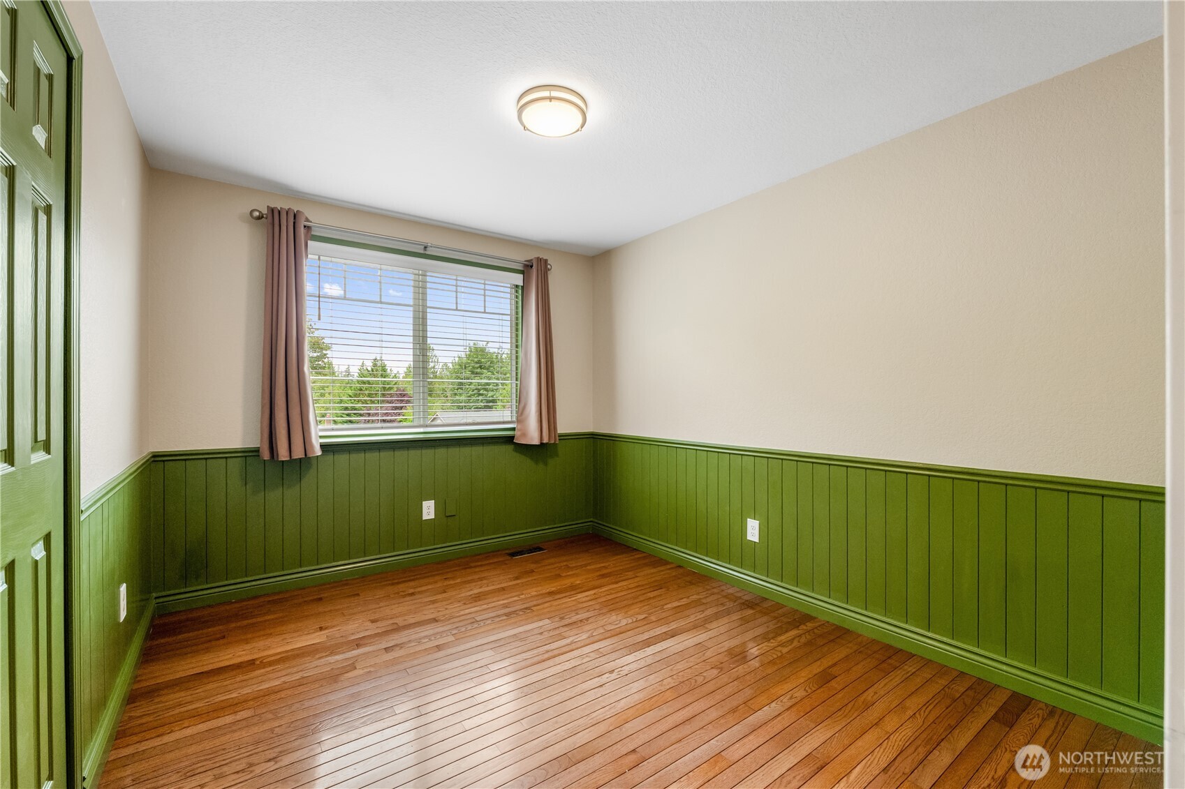 14818 4th Place Property Photo 21