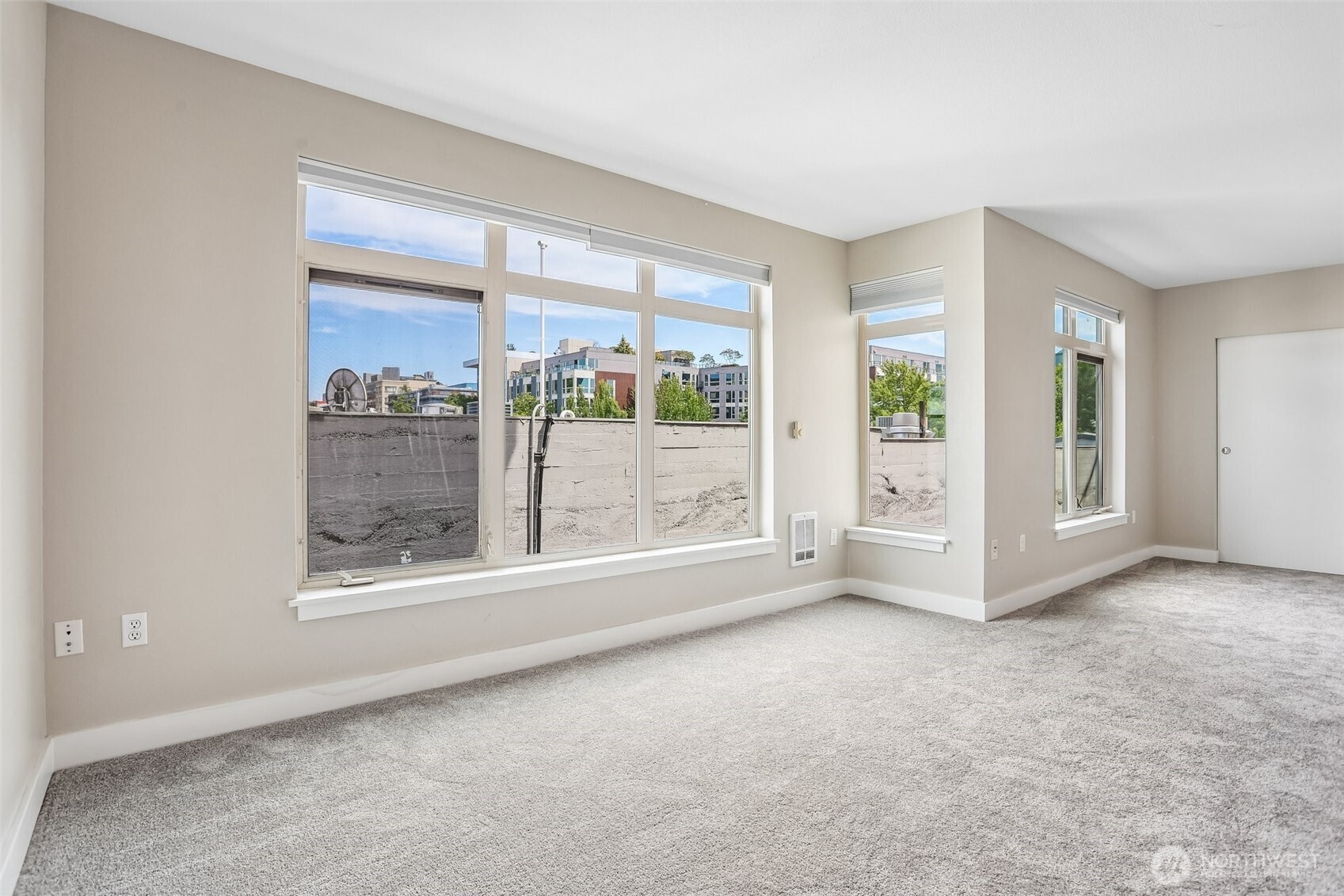 1610 Belmont Avenue 515 Property Photo 6