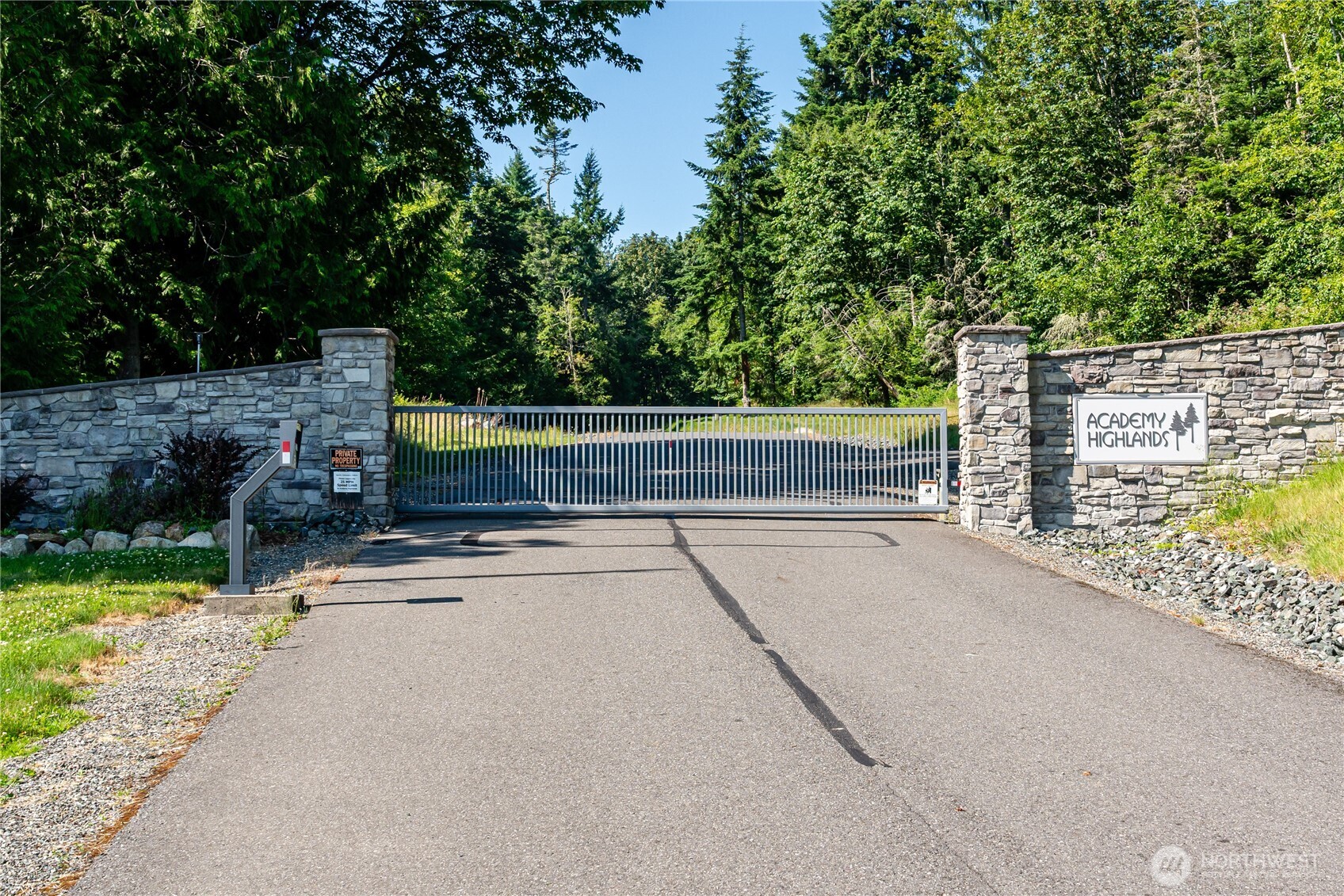 19 Academy Highlands Property Photo 2
