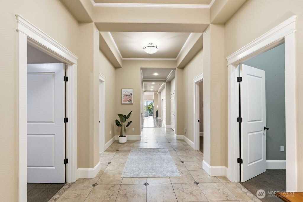 207 Broadway 200 Property Photo 4