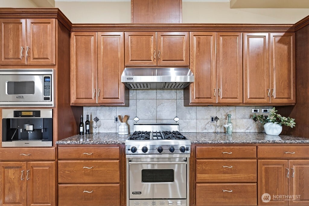 207 Broadway 200 Property Photo 10