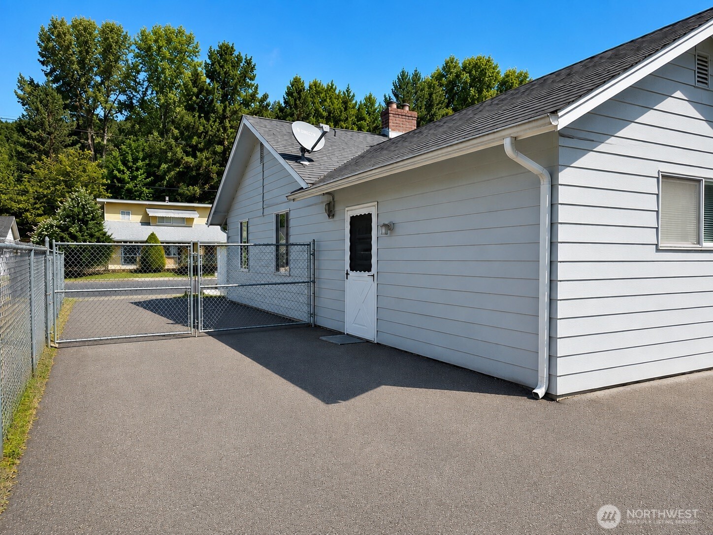 3301 Se 5th Street Property Photo 14