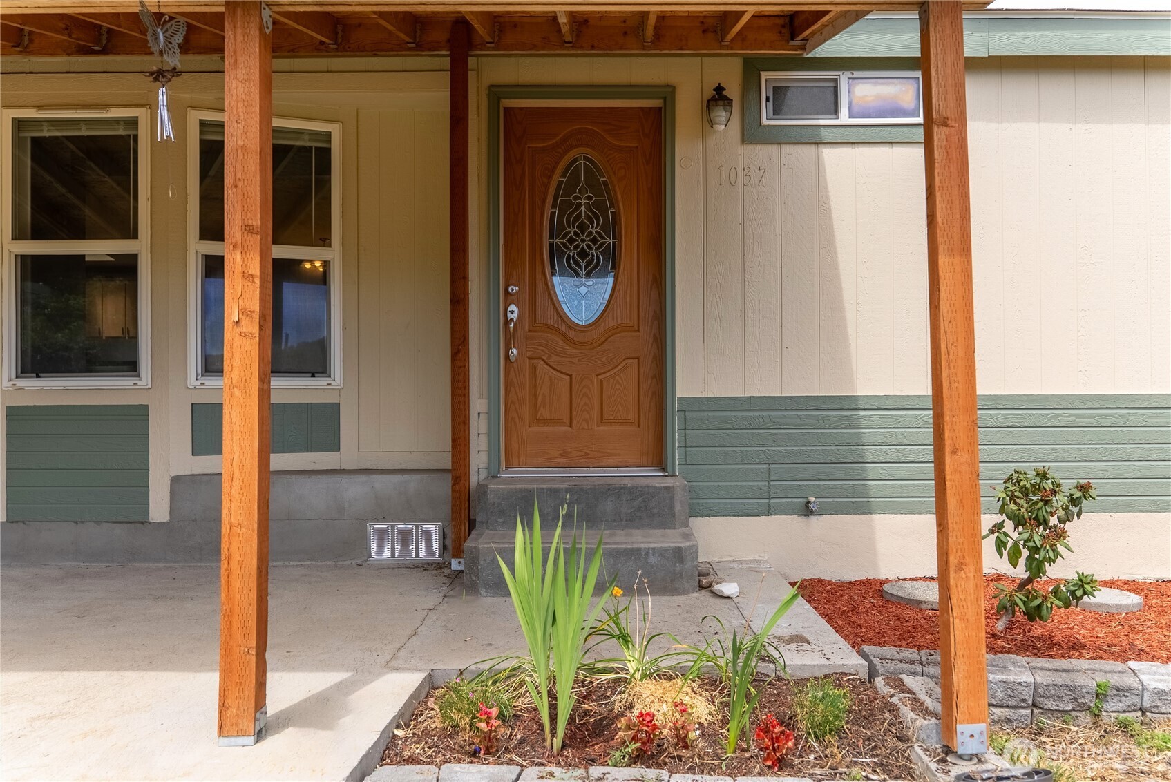 1037 A Highway 7 Property Photo 5