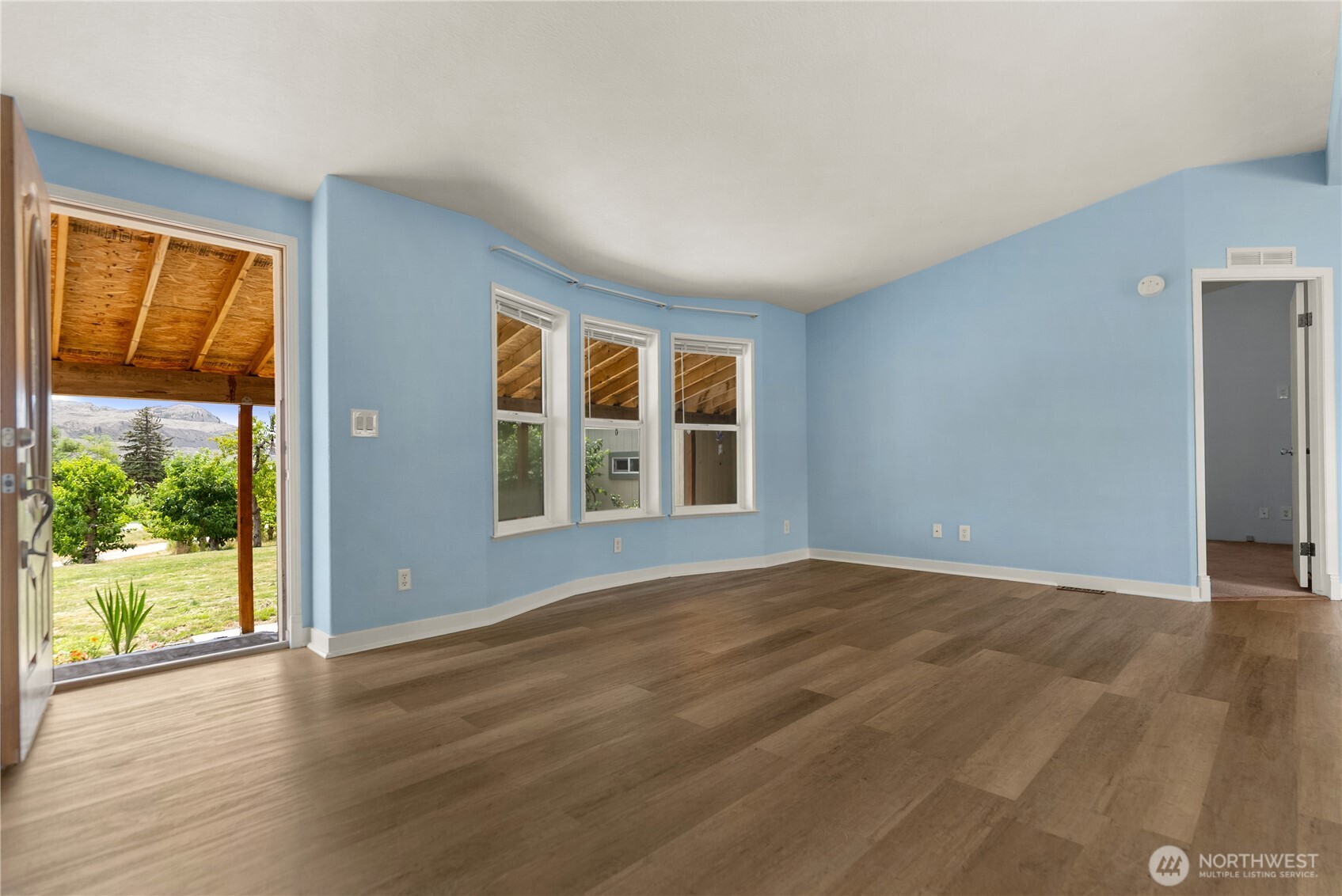 1037 A Highway 7 Property Photo 19