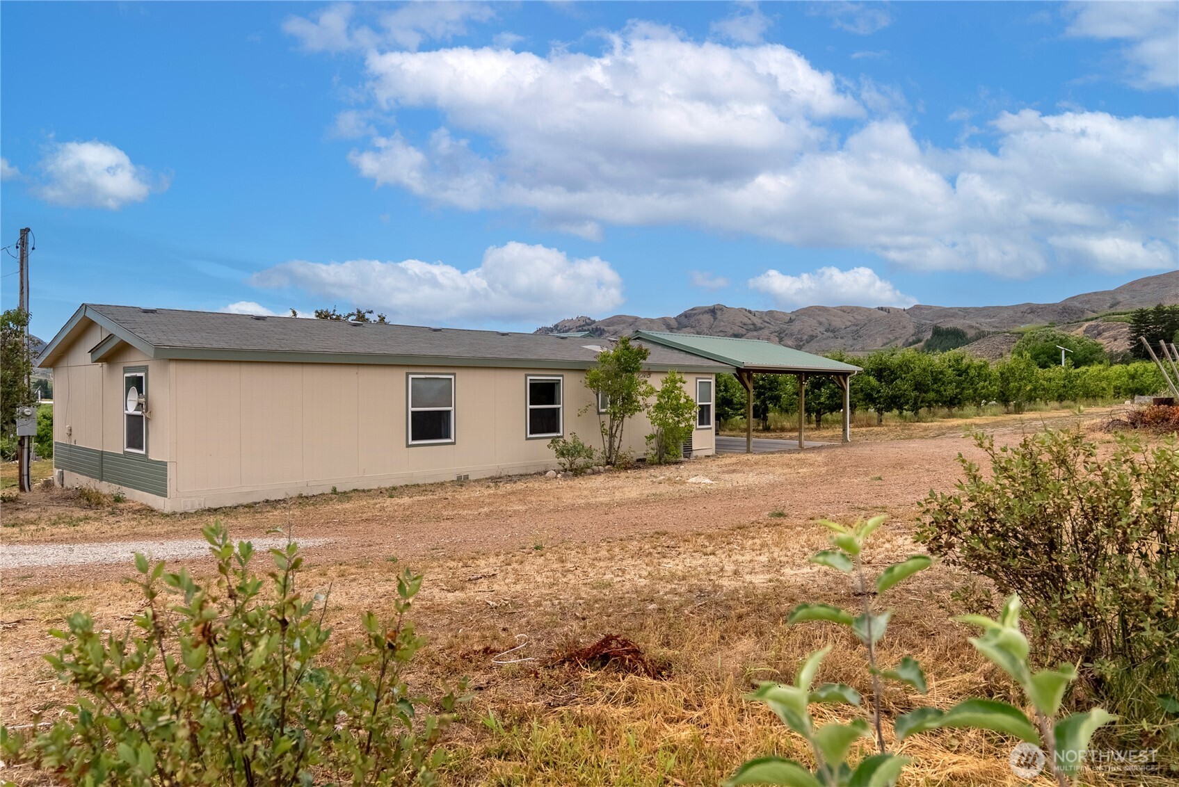 1037 A Highway 7 Property Photo 38
