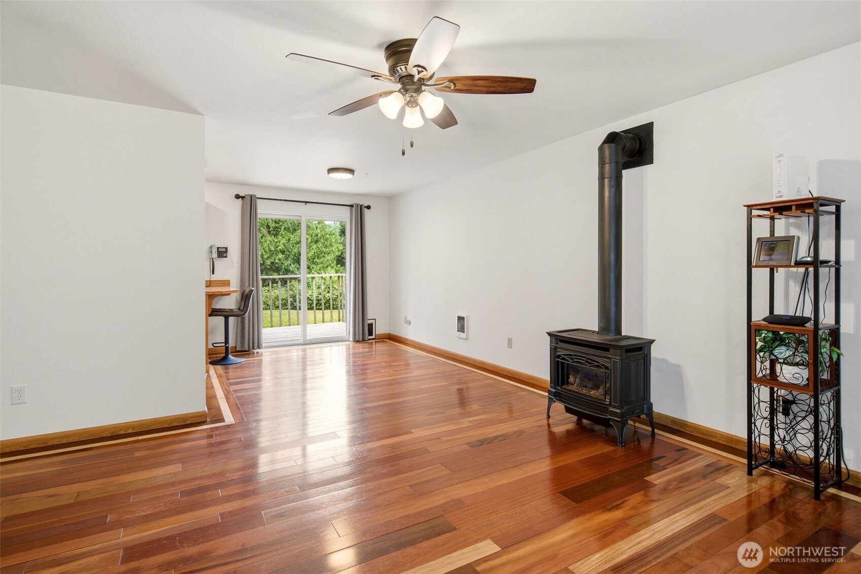 44207 Pine Road Property Photo 9