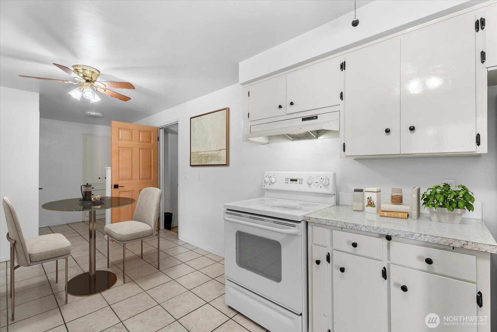 1718 G Street Property Photo 6