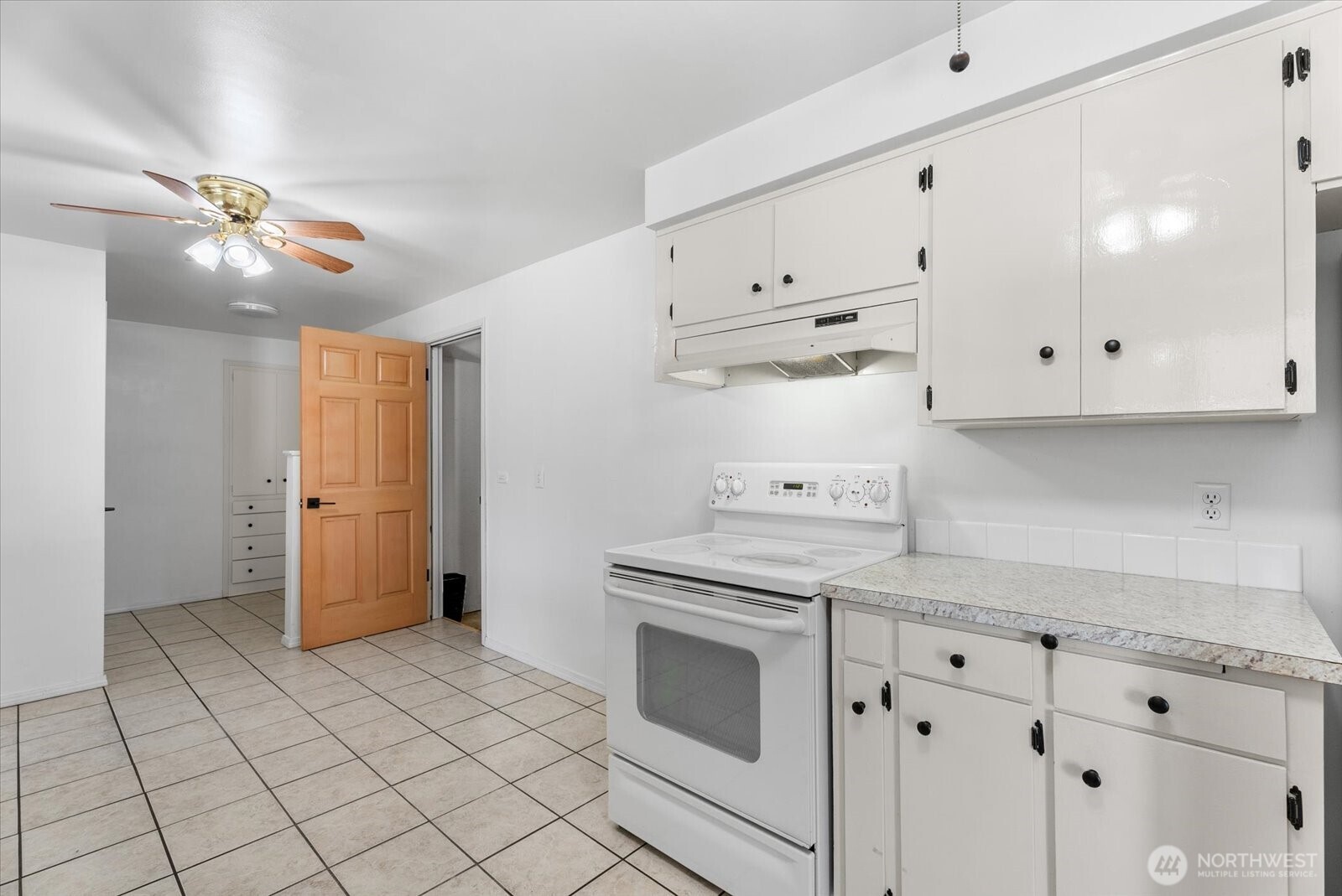 1718 G Street Property Photo 23