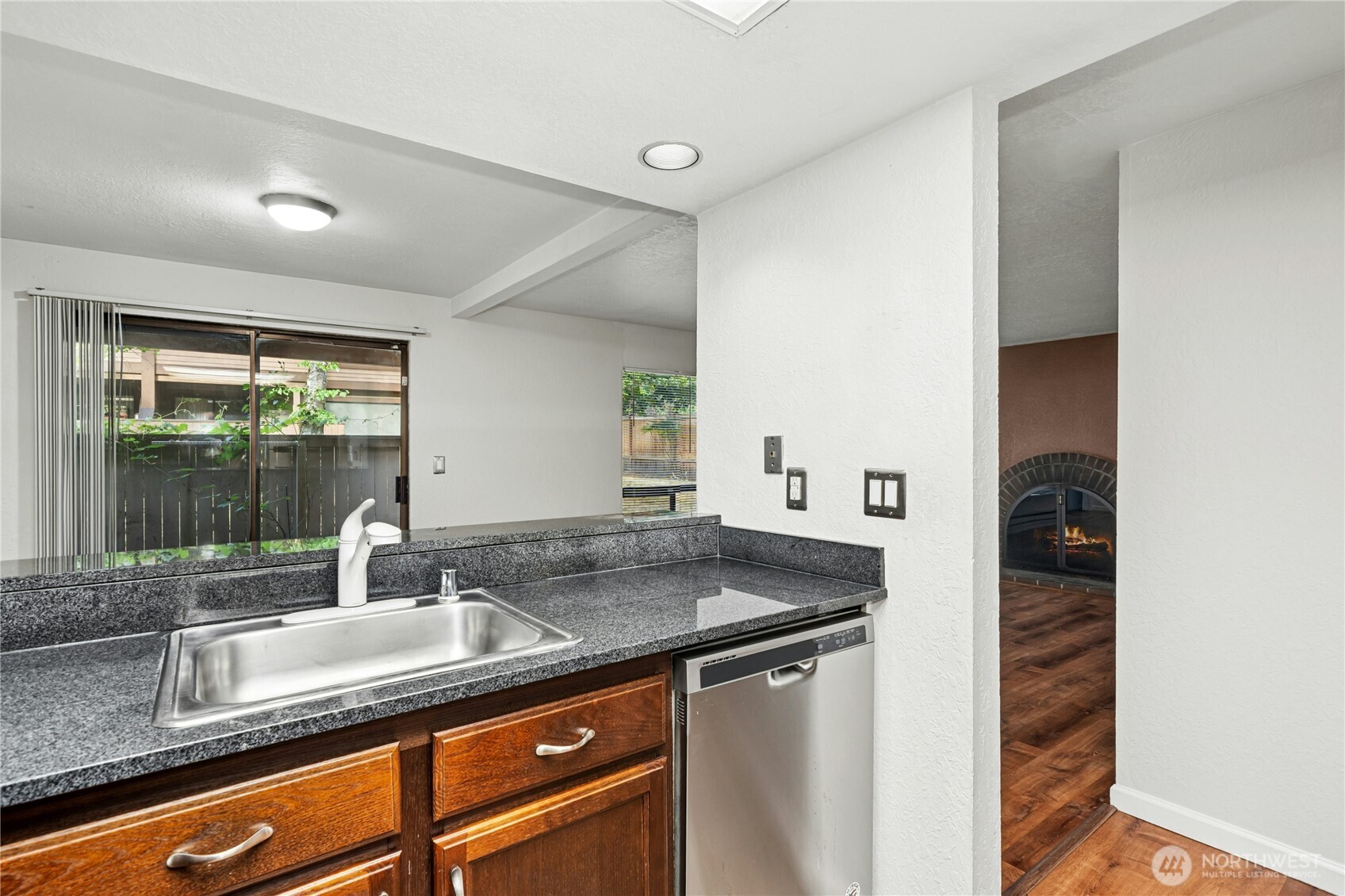 709 143rd Avenue G-25 Property Photo 8