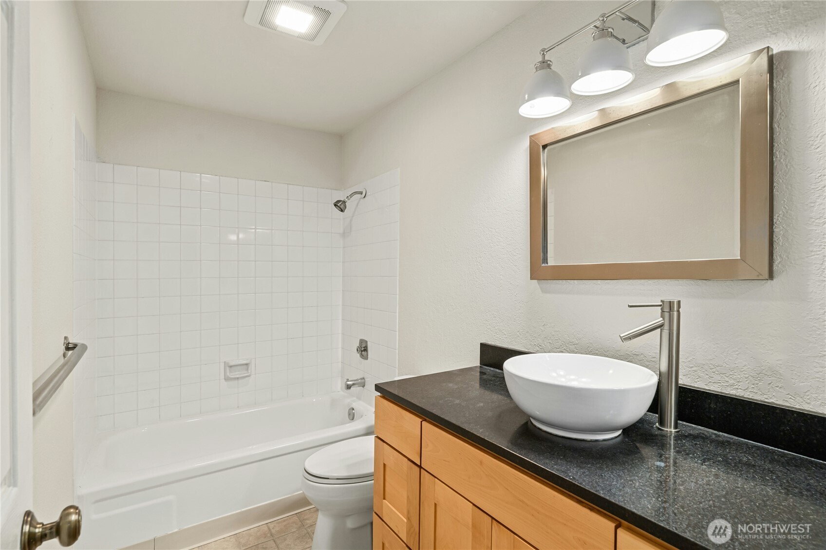 709 143rd Avenue G-25 Property Photo 12