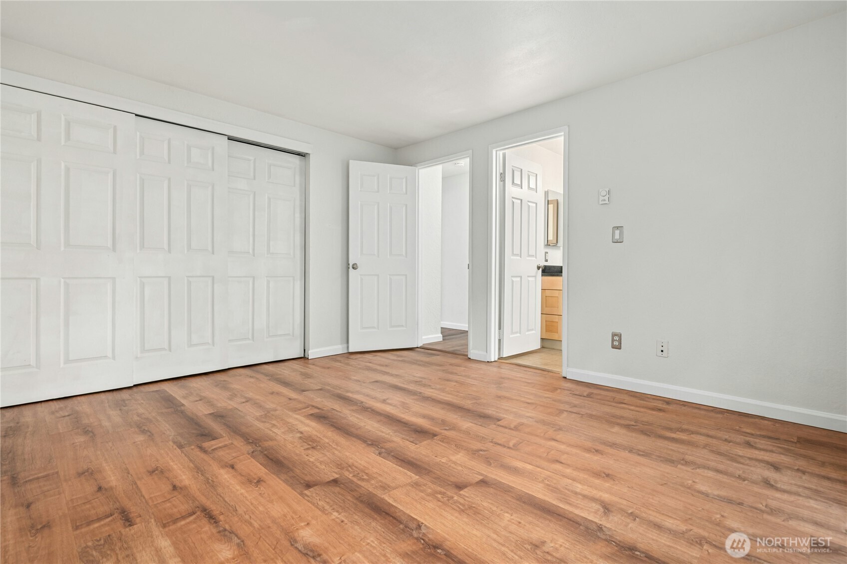 709 143rd Avenue G-25 Property Photo 14