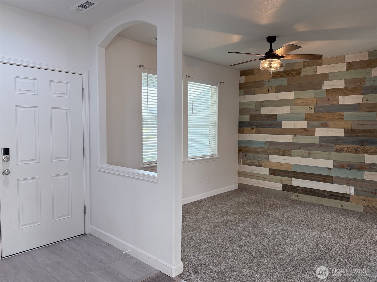 4211 W Heaverlo Drive Property Photo 12