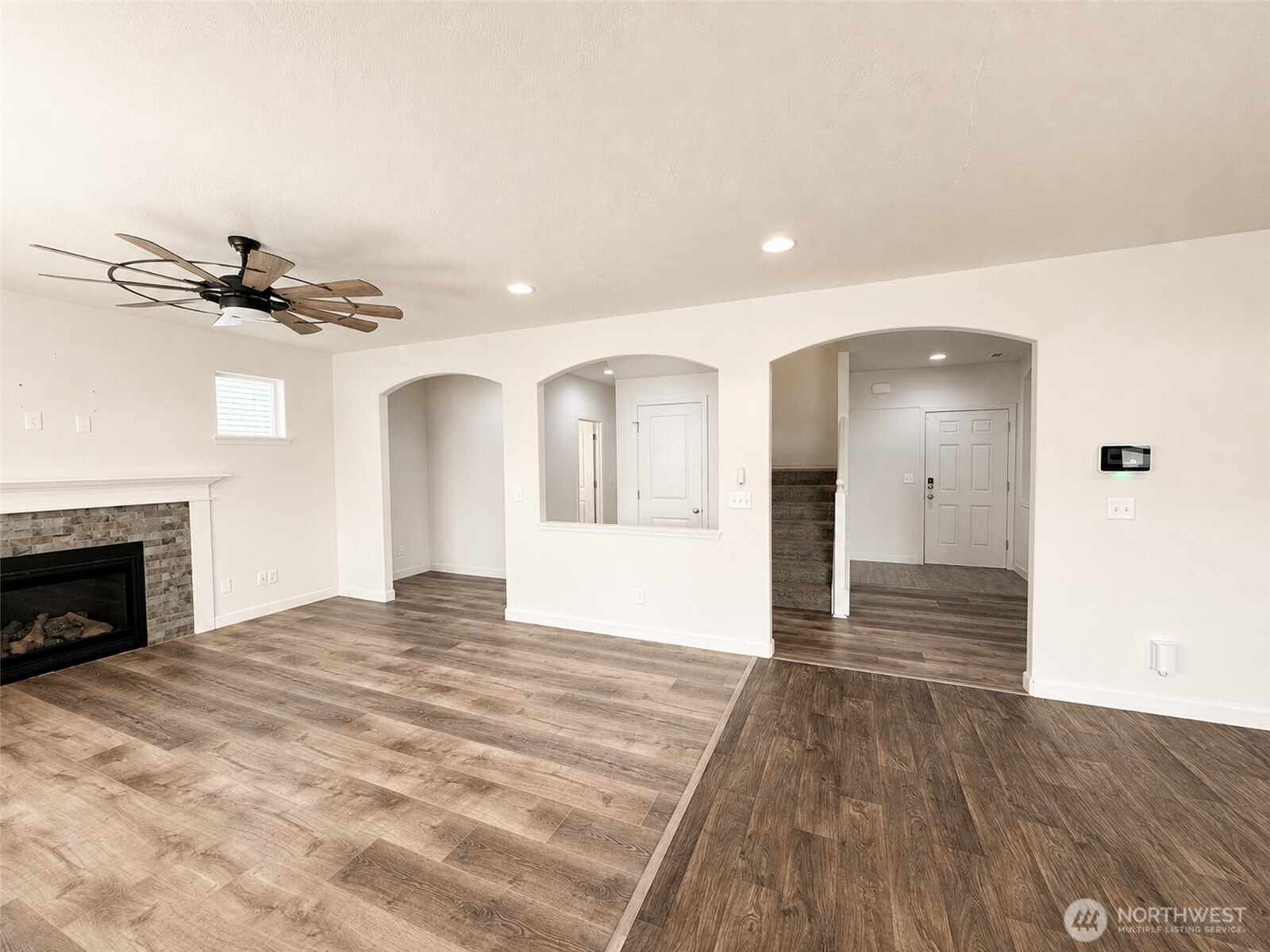 4211 W Heaverlo Drive Property Photo 19