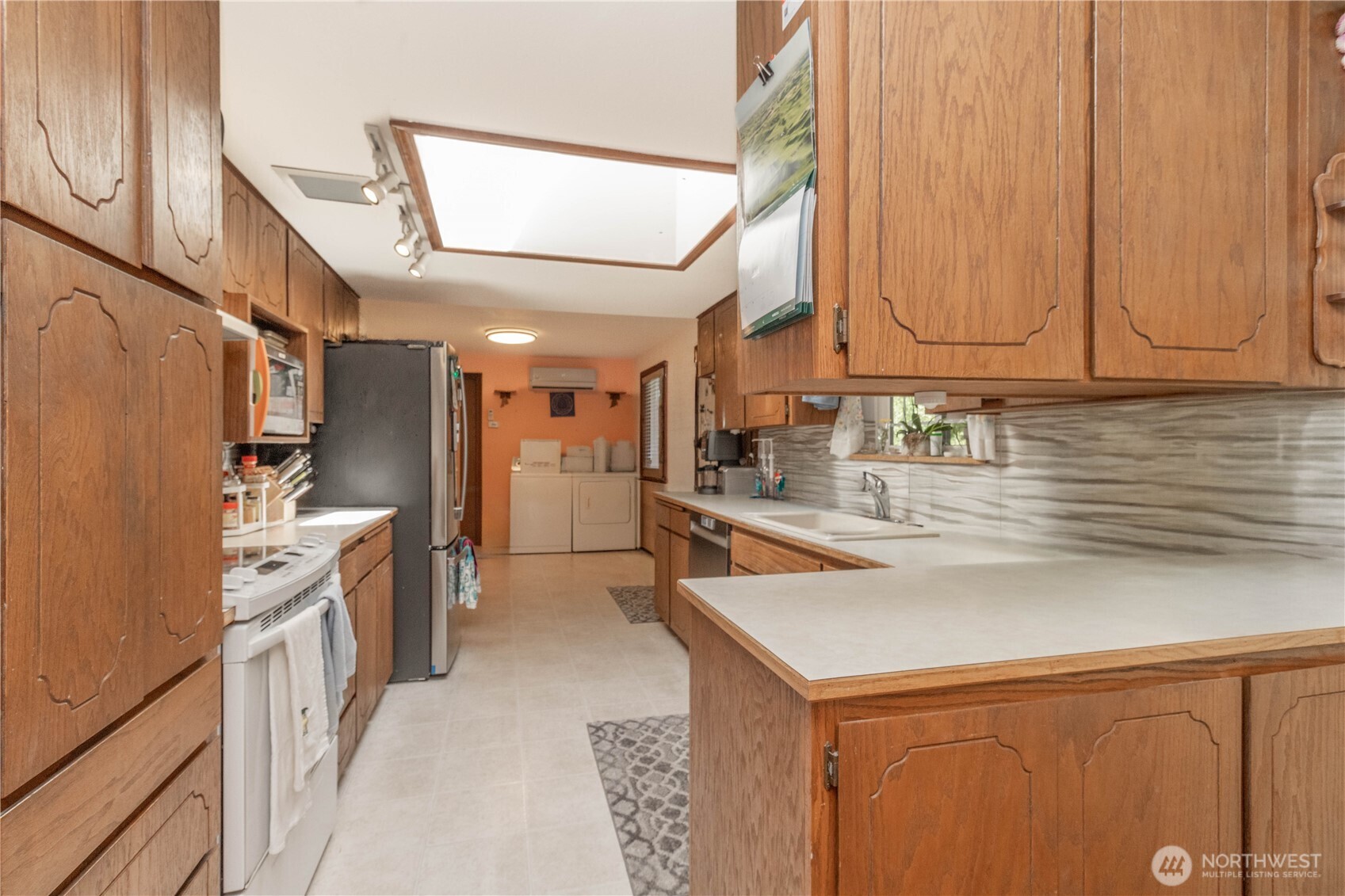 19613 Filbert Drive Property Photo 4