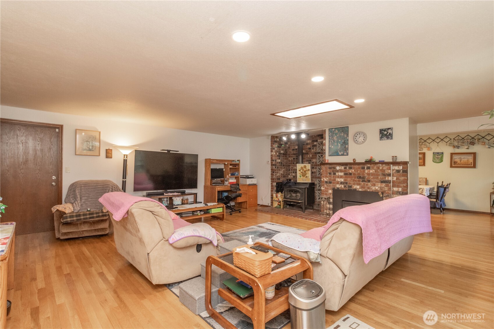 19613 Filbert Drive Property Photo 10