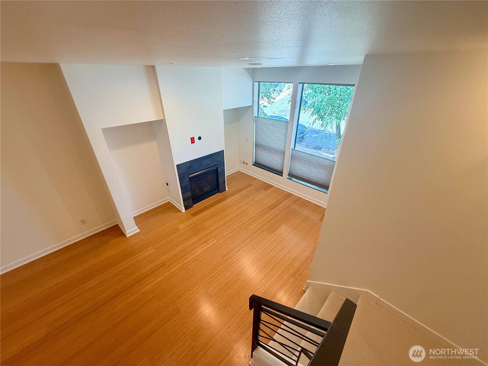 4917 39th Avenue Property Photo 5