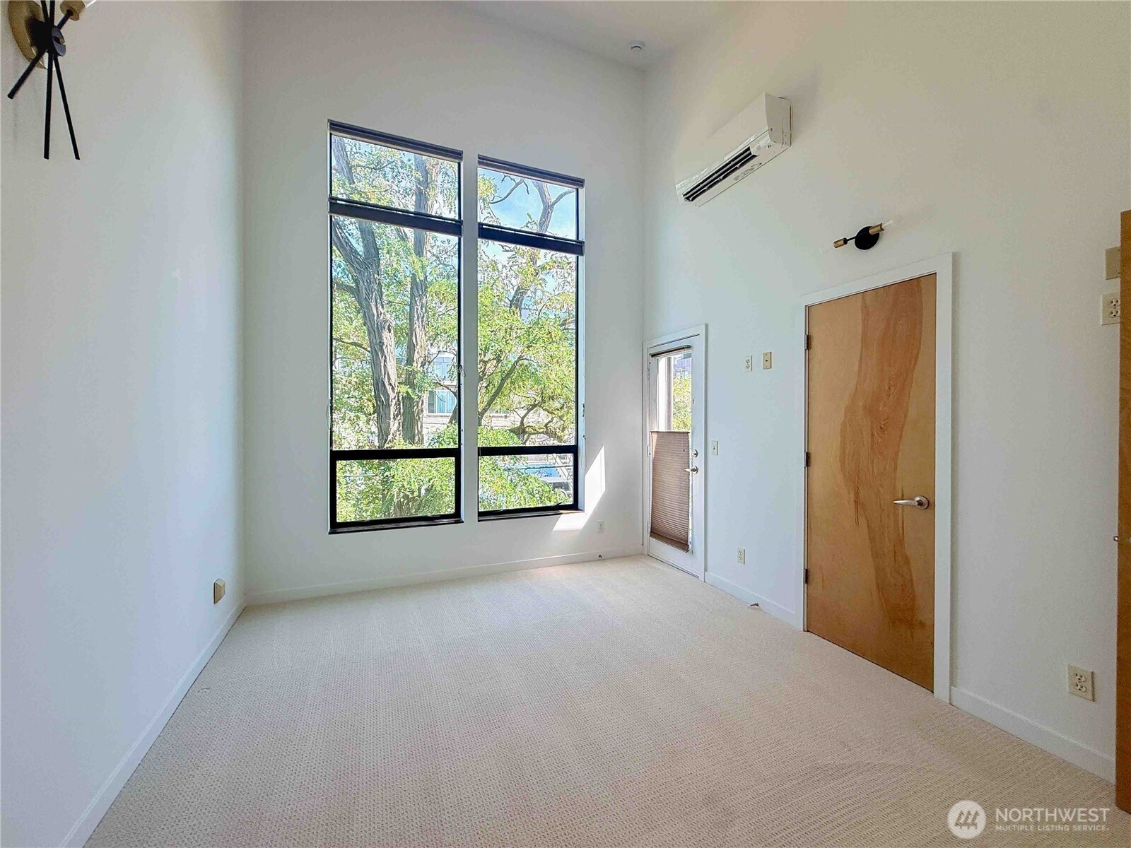 4917 39th Avenue Property Photo 11